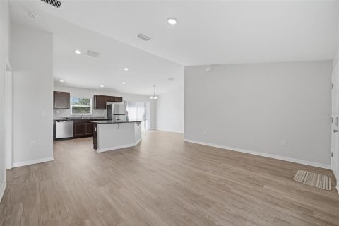 Casa en venta en Citrus Springs, Florida, 4 dormitorios, 151.8 m2 № 2383318 - foto 8