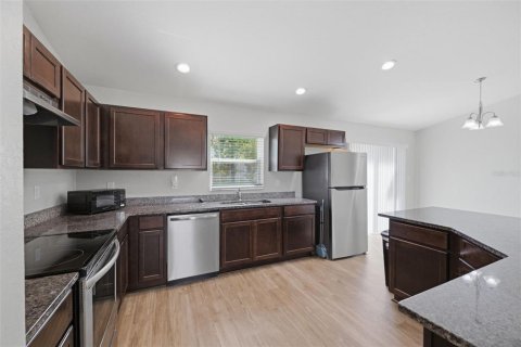 Casa en venta en Citrus Springs, Florida, 4 dormitorios, 151.8 m2 № 2383318 - foto 13