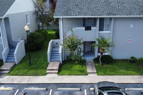 Condominio en alquiler en Orlando, Florida, 2 dormitorios, 91.04 m2 № 1908581 - foto 2