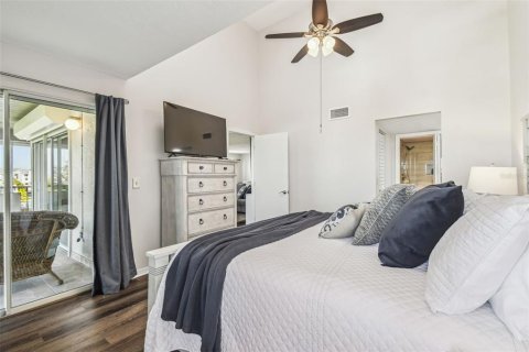 Condo in New Port Richey, Florida, 3 bedrooms  № 1622624 - photo 26