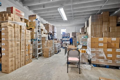Propiedad comercial en venta en Hallandale Beach, Florida № 2012776 - foto 23