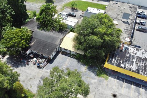 Купить коммерческую недвижимость в Джэксонвилл, Флорида № 1979230 - фото 4