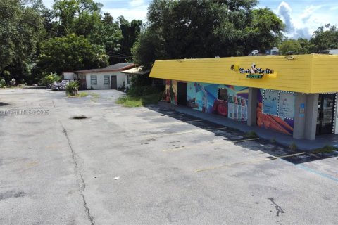 Купить коммерческую недвижимость в Джэксонвилл, Флорида № 1979230 - фото 3