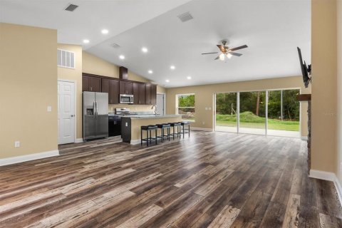 Villa ou maison à vendre à Haines City, Floride: 3 chambres, 151.71 m2 № 2316579 - photo 4
