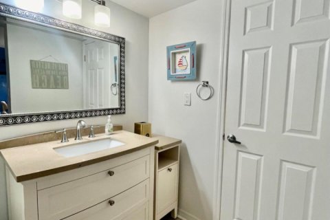 Condominio en alquiler en Hutchinson Island South, Florida, 2 dormitorios, 87.14 m2 № 1121001 - foto 1