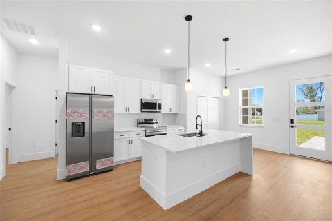 House in Ocala, Florida 4 bedrooms, 167.13 sq.m. № 2150741 - photo 14
