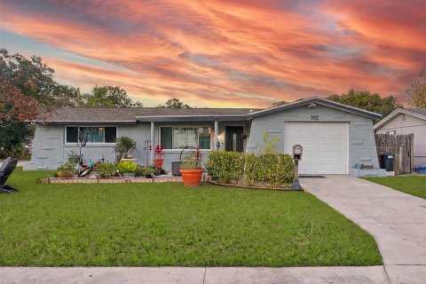 Villa ou maison à New Port Richey, Floride 4 chambres, 144 m2 № 2431623