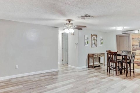 Villa ou maison à vendre à New Port Richey, Floride: 4 chambres, 144 m2 № 2431623 - photo 7
