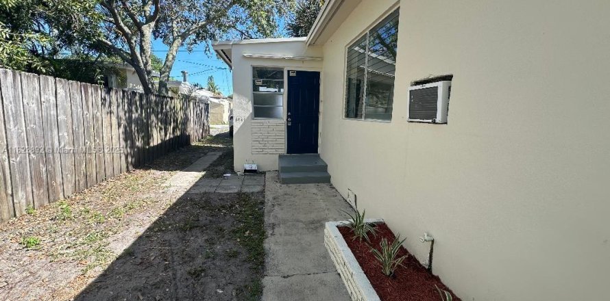 Appartement à Hollywood, Floride 1 chambre, 130.9 m2 № 1792442