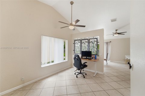 Villa ou maison à louer à Weston, Floride: 3 chambres, 144.18 m2 № 2071369 - photo 8