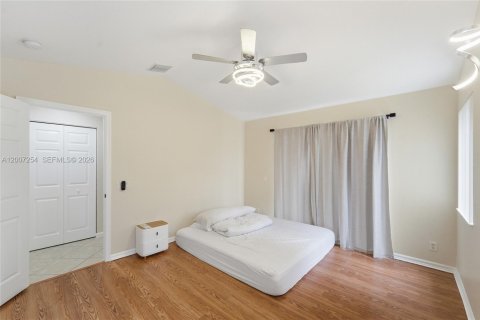 Villa ou maison à louer à Weston, Floride: 3 chambres, 144.18 m2 № 2071369 - photo 15