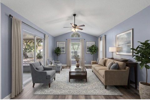 House in Valrico, Florida 3 bedrooms, 174.66 sq.m. № 2110181 - photo 13