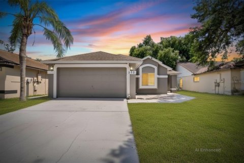 House in Valrico, Florida 3 bedrooms, 174.66 sq.m. № 2110181
