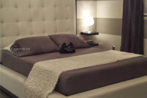 Снять в аренду кондоминиум в Майами, Флорида 2 спальни, 81.01м2, № 1951044 - фото 14