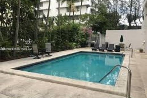 Снять в аренду кондоминиум в Майами, Флорида 2 спальни, 81.01м2, № 1951044 - фото 20