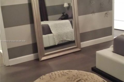 Снять в аренду кондоминиум в Майами, Флорида 2 спальни, 81.01м2, № 1951044 - фото 11