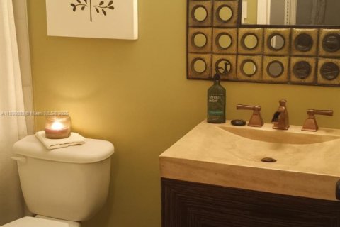 Снять в аренду кондоминиум в Майами, Флорида 2 спальни, 81.01м2, № 1951044 - фото 15