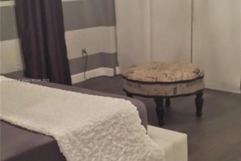 Снять в аренду кондоминиум в Майами, Флорида 2 спальни, 81.01м2, № 1951044 - фото 13