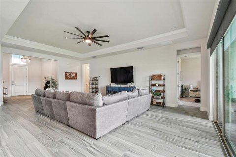 Villa ou maison à vendre à Wesley Chapel, Floride: 3 chambres, 231.98 m2 № 1743333 - photo 8