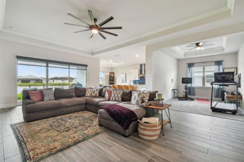 Villa ou maison à vendre à Wesley Chapel, Floride: 3 chambres, 231.98 m2 № 1743333 - photo 6