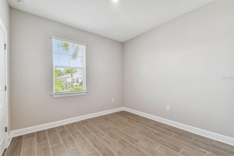 House in Nokomis, Florida 4 bedrooms, 216.74 sq.m. № 1680408 - photo 9