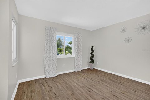 House in Palm Coast, Florida 4 bedrooms, 169.08 sq.m. № 1903218 - photo 14