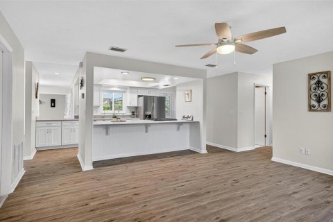 House in Palm Coast, Florida 4 bedrooms, 169.08 sq.m. № 1903218 - photo 21