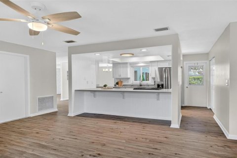 House in Palm Coast, Florida 4 bedrooms, 169.08 sq.m. № 1903218 - photo 22