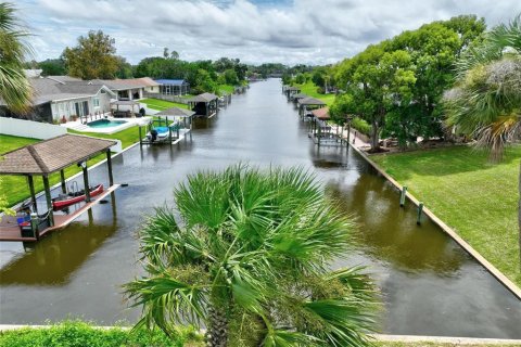 House in Palm Coast, Florida 4 bedrooms, 169.08 sq.m. № 1903218 - photo 4