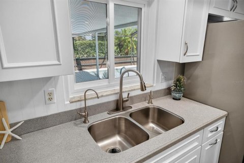 House in Palm Coast, Florida 4 bedrooms, 169.08 sq.m. № 1903218 - photo 27