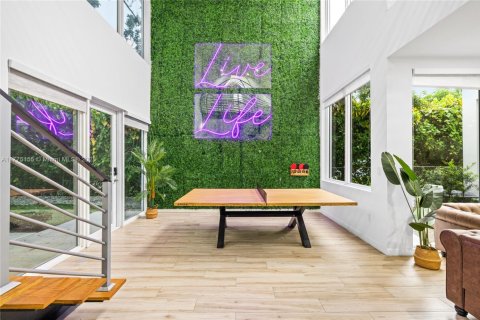 Villa ou maison à louer à Miami, Floride: 5 chambres, 336.68 m2 № 1981023 - photo 21
