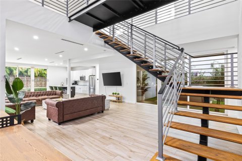 Villa ou maison à louer à Miami, Floride: 5 chambres, 336.68 m2 № 1981023 - photo 3