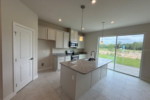 Adosado en venta en Davenport, Florida, 3 dormitorios, 155.52 m2 № 2218952 - foto 2