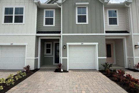 Townhouse in Davenport, Florida 3 bedrooms, 155.52 sq.m. № 2218952