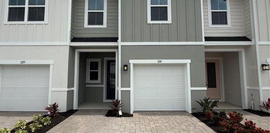 Adosado en Davenport, Florida 3 dormitorios, 155.52 m2 № 2218952