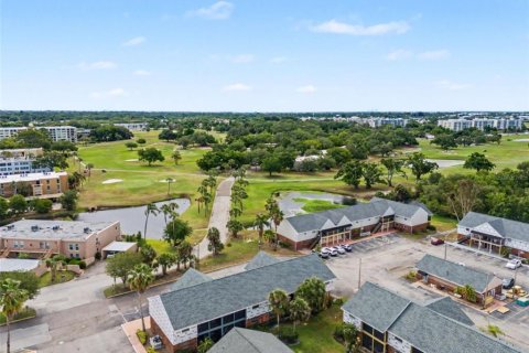 Condo in Largo, Florida, 1 bedroom  № 2112673 - photo 16