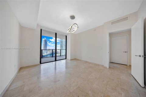 Condo in Miami, Florida, 2 bedrooms  № 1863851 - photo 26