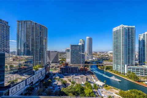 Condo in Miami, Florida, 2 bedrooms  № 1863851 - photo 8