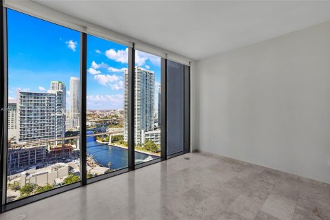 Condo in Miami, Florida, 2 bedrooms  № 1863851 - photo 2