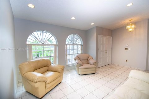 Villa ou maison à vendre à Miami, Floride: 4 chambres, 171.78 m2 № 1846323 - photo 14