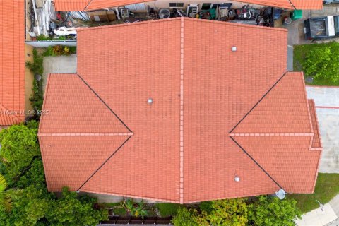 Villa ou maison à vendre à Miami, Floride: 4 chambres, 171.78 m2 № 1846323 - photo 5