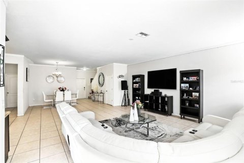 Touwnhouse à vendre à Orlando, Floride: 4 chambres, 208.57 m2 № 1907138 - photo 9