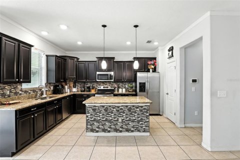 Touwnhouse à vendre à Orlando, Floride: 4 chambres, 208.57 m2 № 1907138 - photo 11