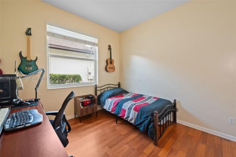 Villa ou maison à vendre à Pembroke Pines, Floride: 4 chambres, 232.91 m2 № 1987158 - photo 20