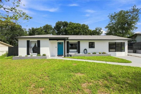 House in Ocklawaha, Florida 3 bedrooms, 126.72 sq.m. № 2349249