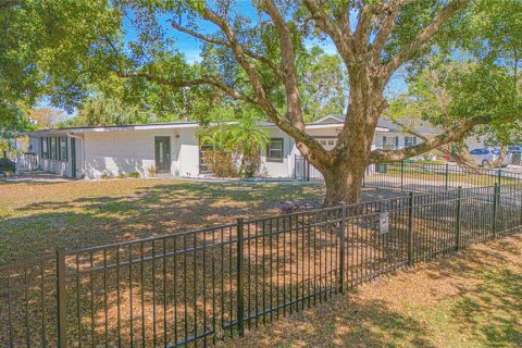 Casa en venta en Winter Park, Florida, 3 dormitorios, 210.7 m2 № 1609833 - foto 4