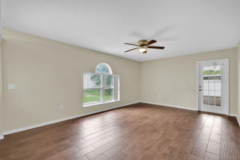House in MAGNOLIA PARK in Clermont, Florida 4 bedrooms, 261.61 sq.m. № 1806649 - photo 18
