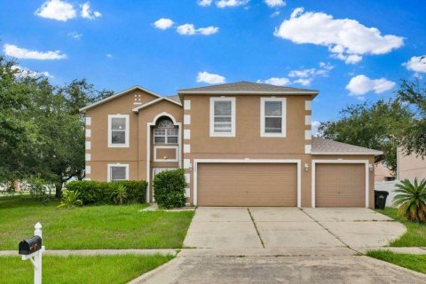 House in MAGNOLIA PARK in Clermont, Florida 4 bedrooms, 261.61 sq.m. № 1806649 - photo 1