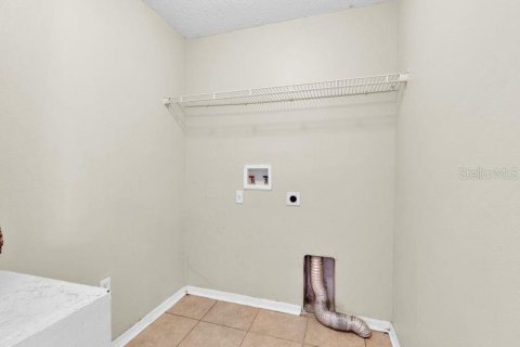 House in MAGNOLIA PARK in Clermont, Florida 4 bedrooms, 261.61 sq.m. № 1806649 - photo 25