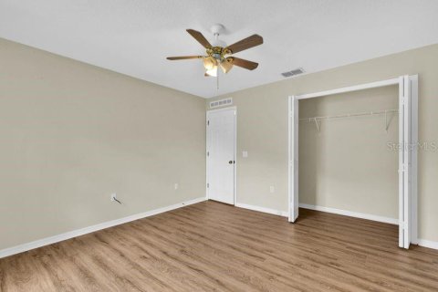 House in MAGNOLIA PARK in Clermont, Florida 4 bedrooms, 261.61 sq.m. № 1806649 - photo 13